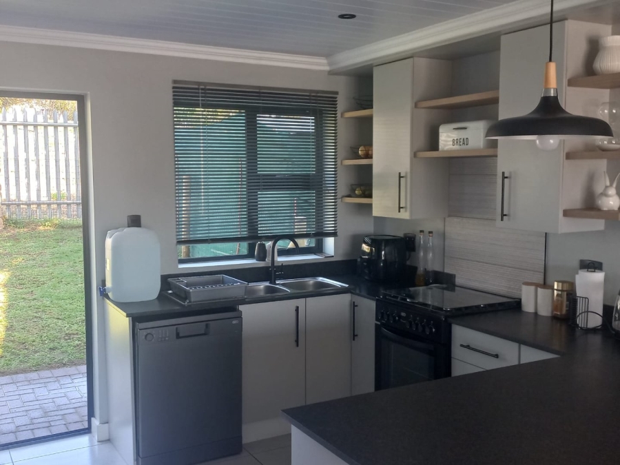 4 Bedroom Property for Sale in Hartenbos Heuwels Western Cape